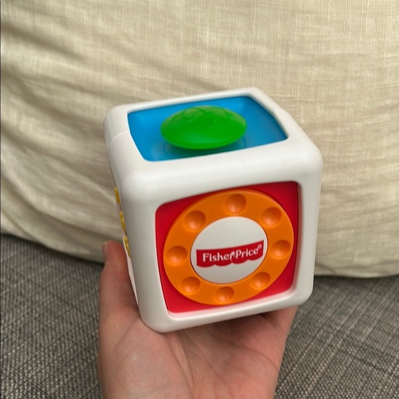 Fisher-Price Colorful Activity Cube fidget toy - Picture 4 of 4